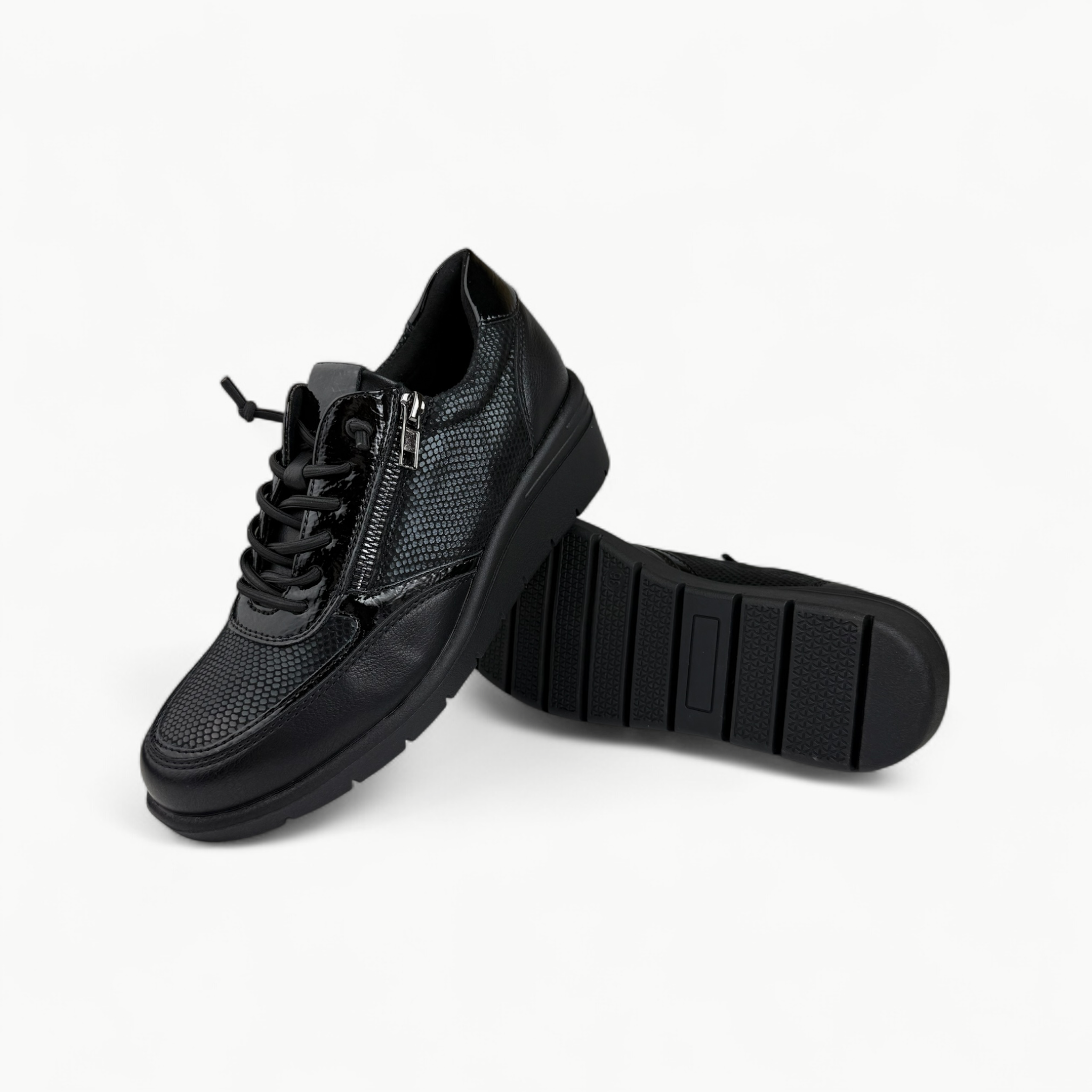 Zapatilla Noir ®