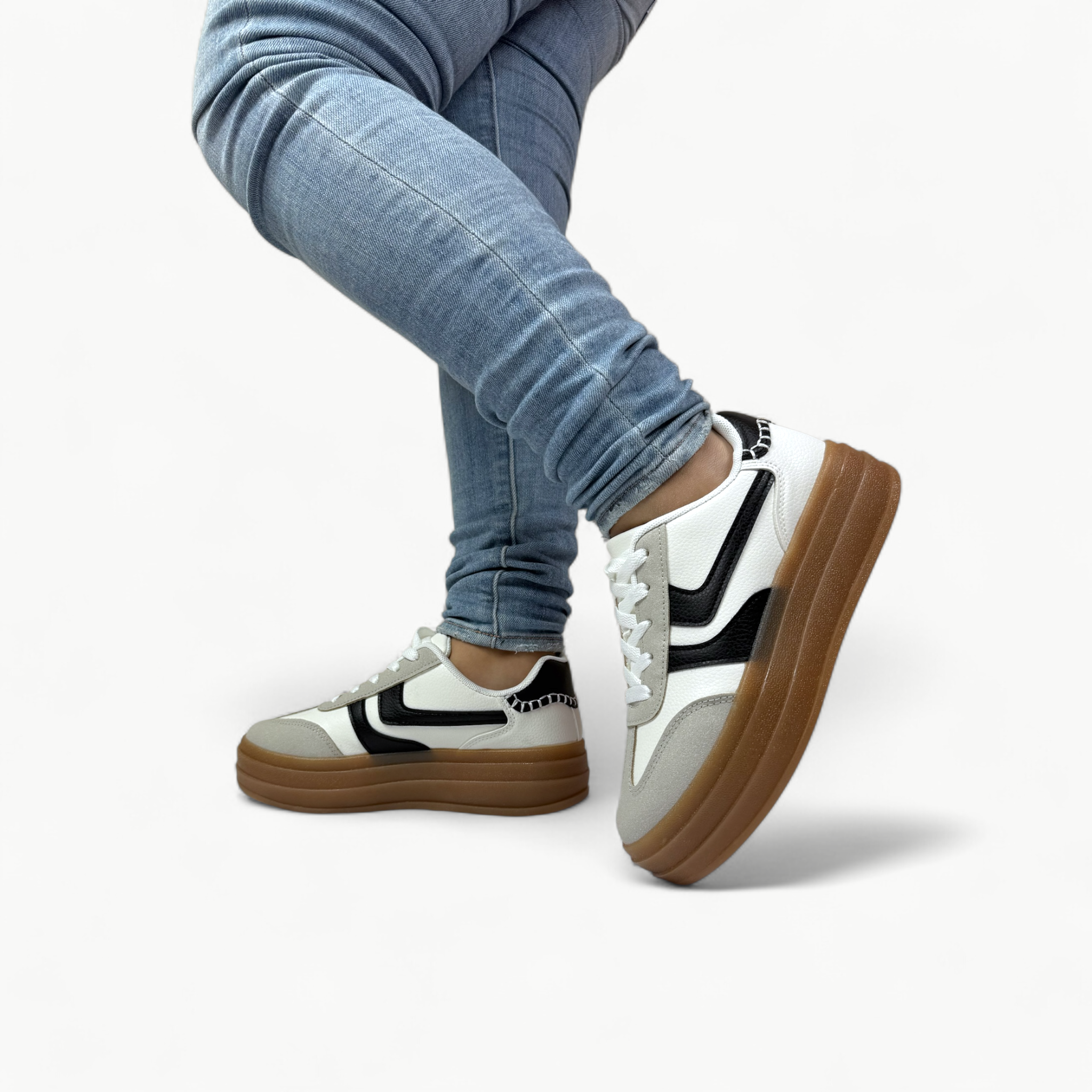 Zapatilla Nova ®