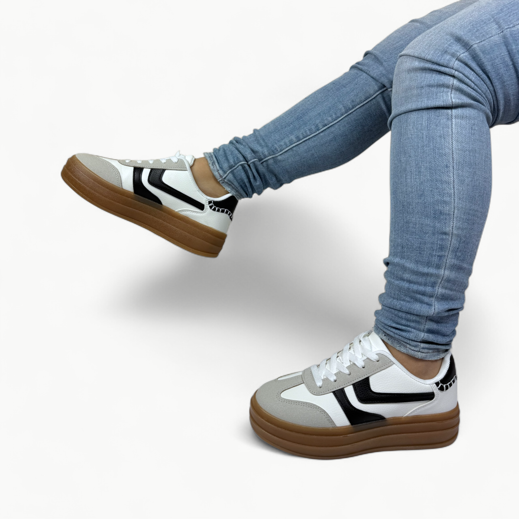 Zapatilla Nova ®